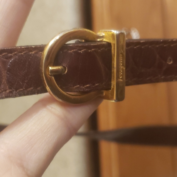 COPY - VINTAGE Salvatore Ferragamo Embossed Made In Italy Purse - Picture 14 of 16